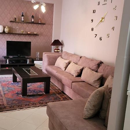 Charming Apartment Lushnje ภายนอก รูปภาพ