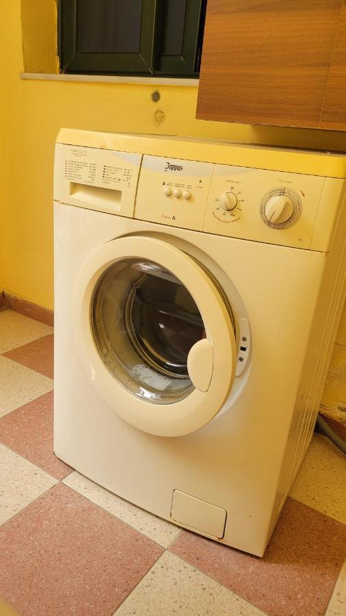 Charming Apartment Lushnje ภายนอก รูปภาพ