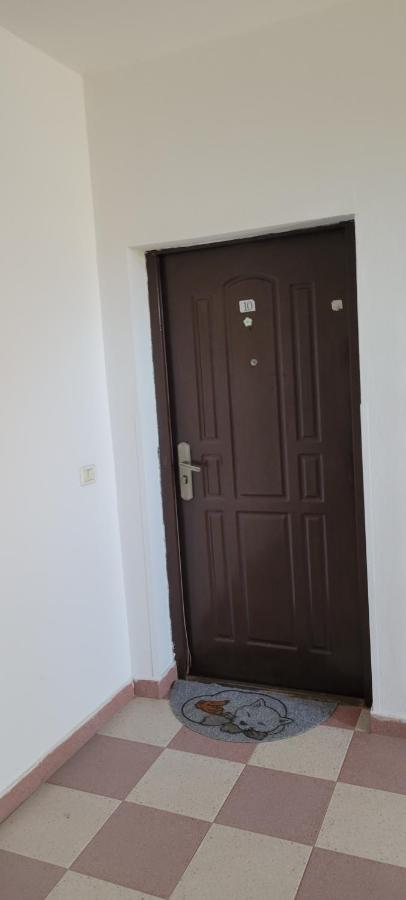 Charming Apartment Lushnje ภายนอก รูปภาพ