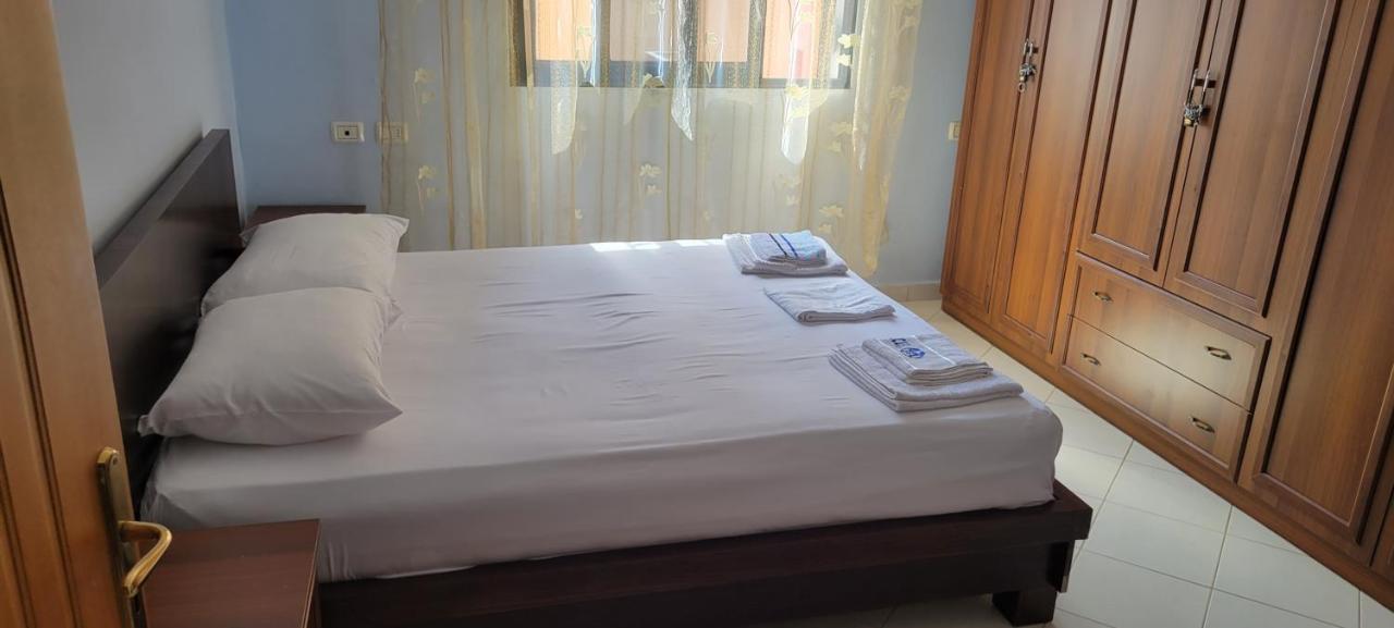 Charming Apartment Lushnje ภายนอก รูปภาพ