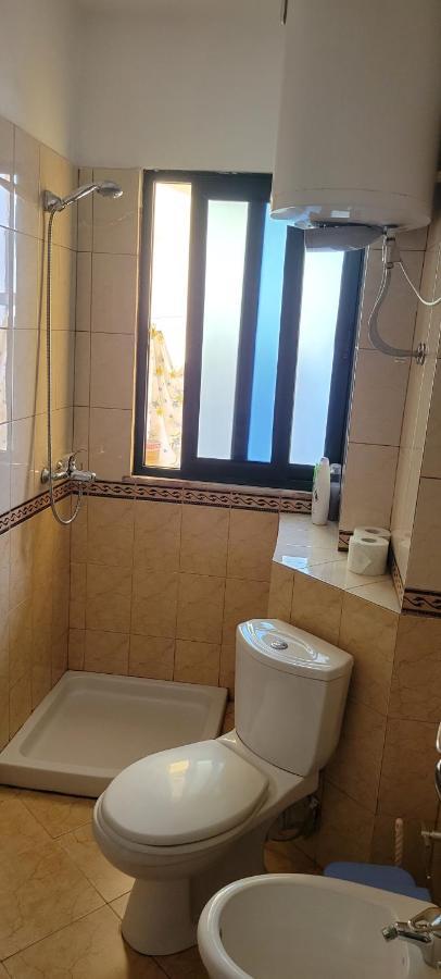 Charming Apartment Lushnje ภายนอก รูปภาพ
